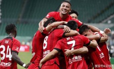半岛体育平台-队员发挥亮眼，助球队稳定胜利