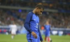 半岛体育app下载地址-关于冰岛队主力受伤难挡，客场防线崩溃遭遇惨败的信息