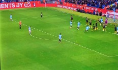 半岛体育竞技-防守不力，曼城意外在主场闷平