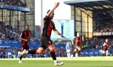 半岛体育竞技-斯旺西联逆转击败伯恩茅斯保级形势一片大好的简单介绍