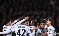 半岛体育官方-包含欧塞尔奥反超对手，欧冠资格渐行渐近的词条