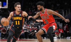 半岛体育直播-关于公牛内线悍将砍下两双，率队击败老鹰的信息