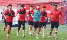 半岛体育新闻-横滨水手主帅强调球队团结与合作