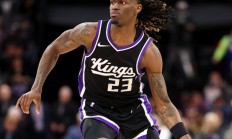 半岛体育链接-雄鹿主场大胜黄蜂，豪取三连胜壮大实力的简单介绍