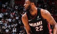 半岛体育登录-包含黄蜂客场力克热火，迎来惊喜胜利的词条