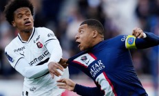 半岛体育登录-论战法国德比，马赛对里昂焦灼对抗的简单介绍