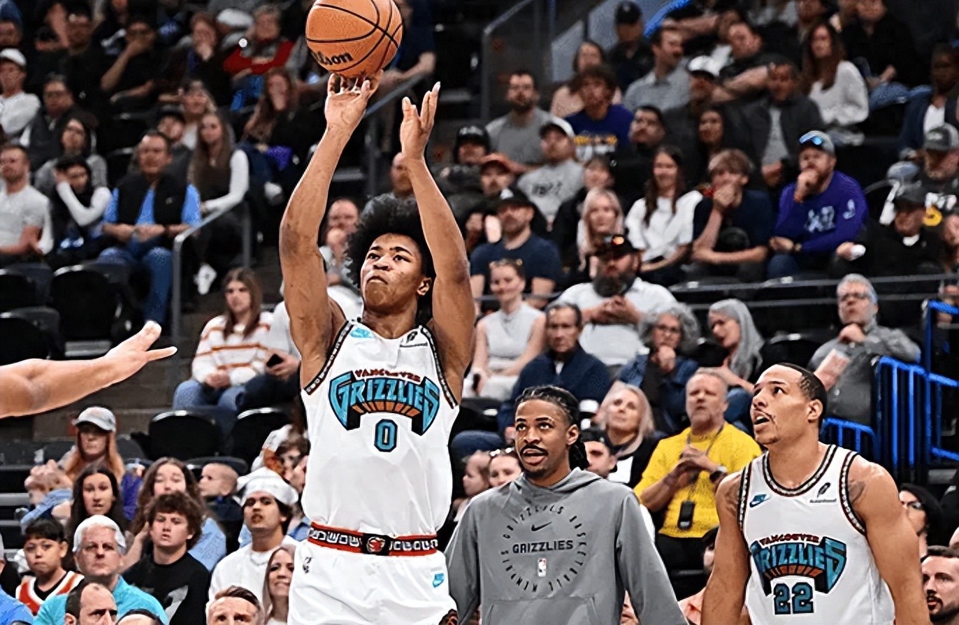 爵士队大胜灰熊,连胜场次达到场创纪录 爵士队大胜灰熊,连胜场次达到场创纪录