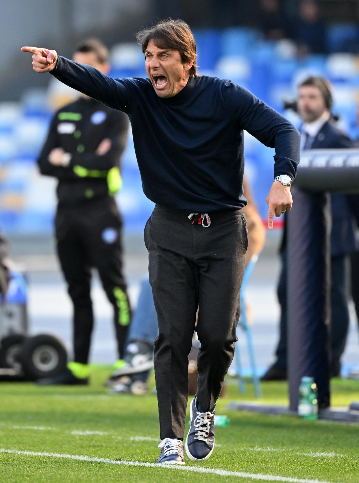 关于马尔基尼奥斯破门,那不勒斯绝杀佛罗伦萨!的信息 关于马尔基尼奥斯破门,那不勒斯绝杀佛罗伦萨!的信息