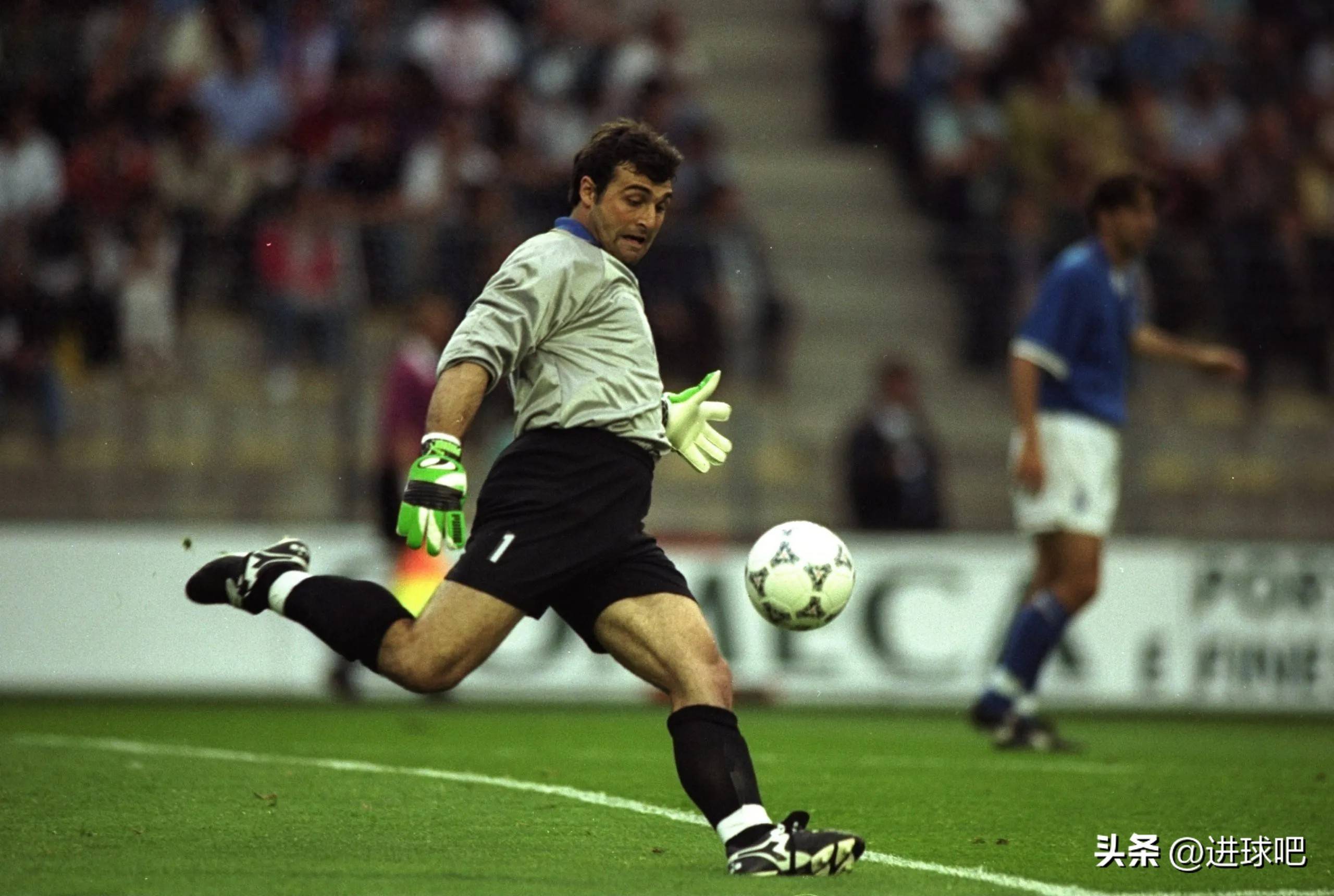 意大利队在场上展现出色,获得胜利的简单介绍 意大利队在场上展现出色,获得胜利的简单介绍