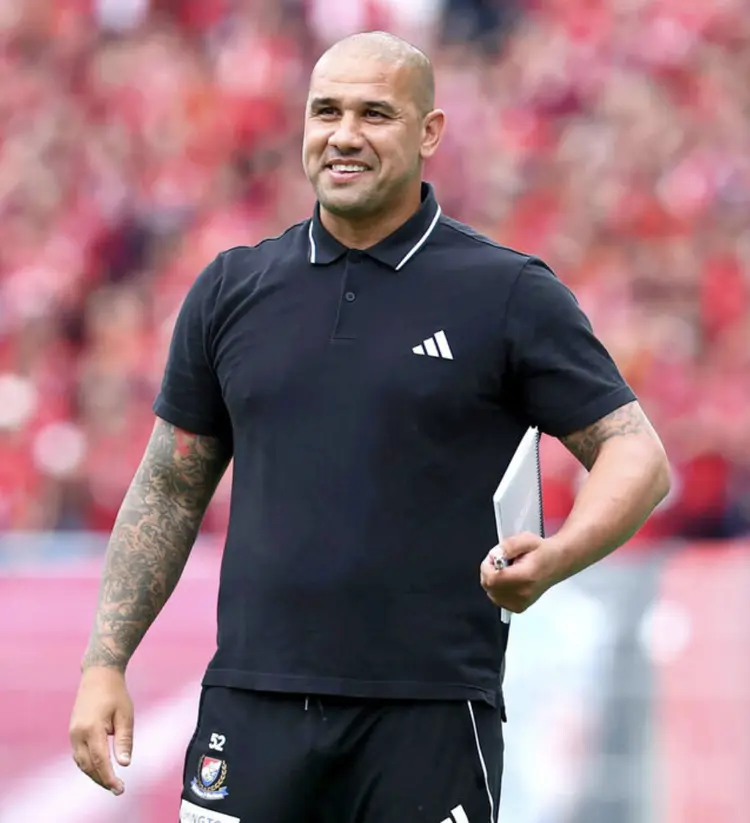 横滨水手主帅强调球队团结与合作 横滨水手主帅强调球队团结与合作