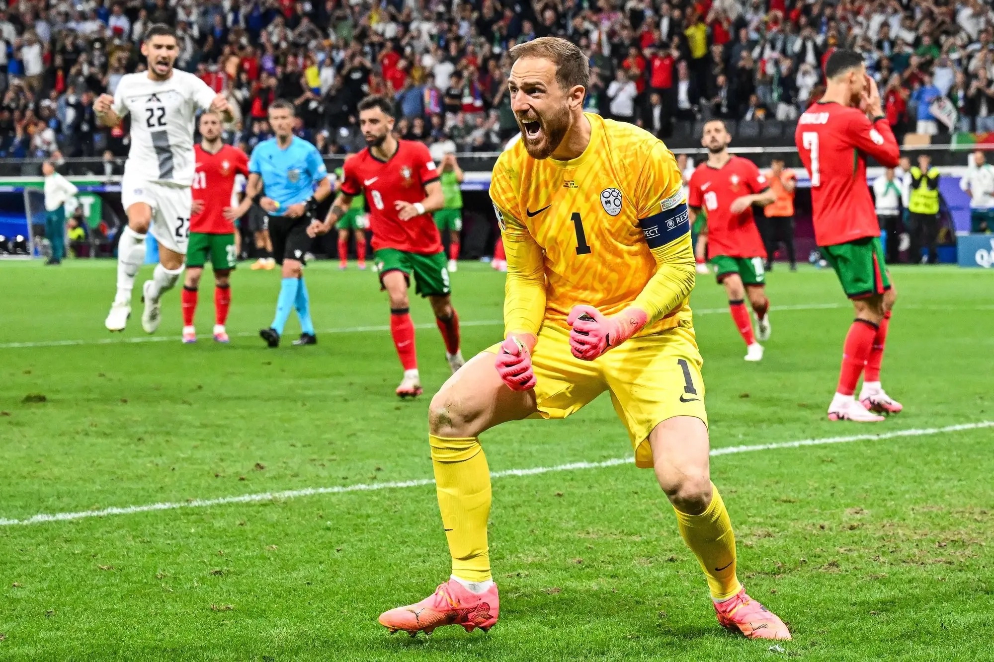 葡萄牙遭遇挑战无妨,目光聚焦欧洲杯决赛 葡萄牙遭遇挑战无妨,目光聚焦欧洲杯决赛