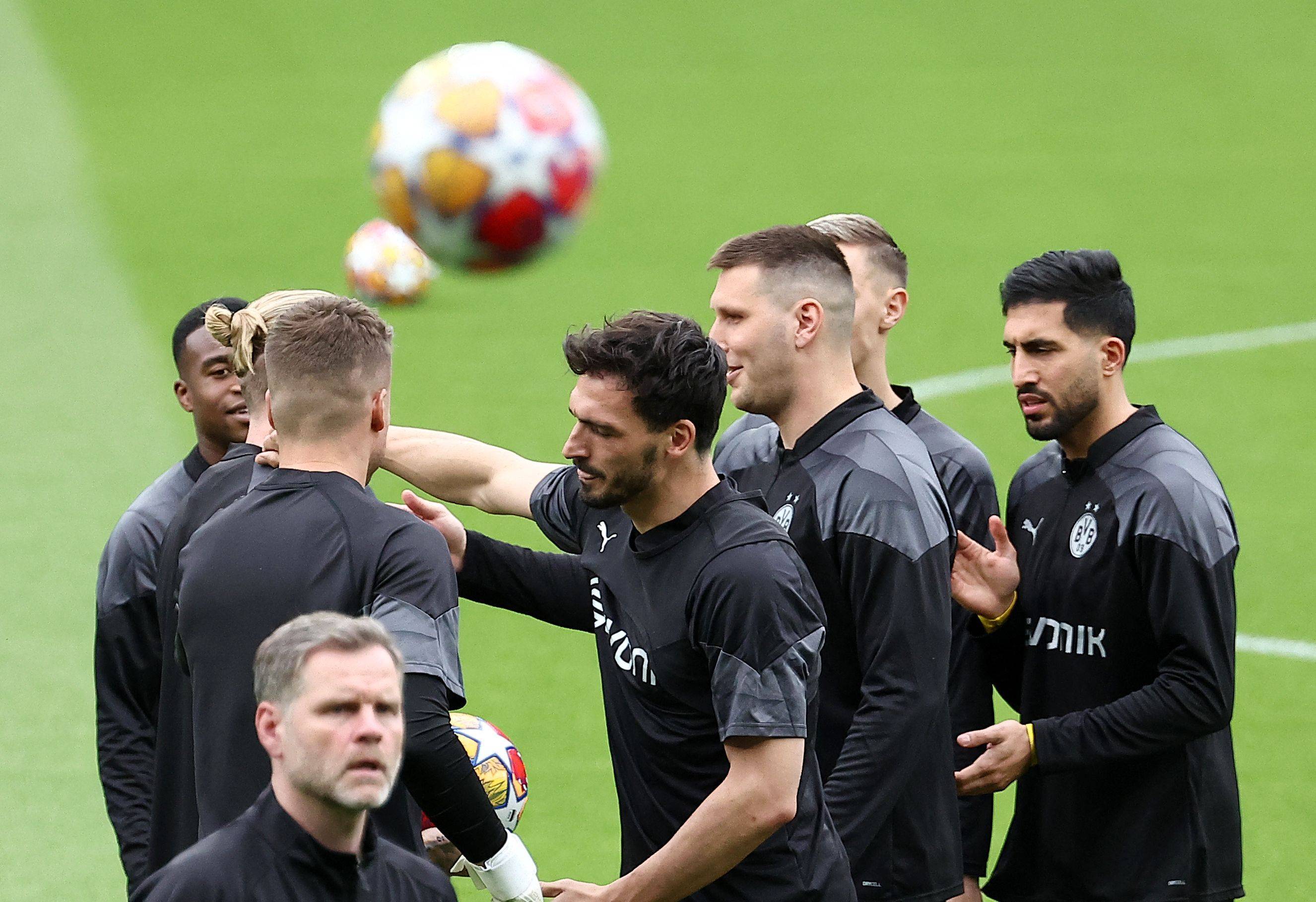 包含多特蒙德全胜领跑,欧冠赛场势不可挡的词条 包含多特蒙德全胜领跑,欧冠赛场势不可挡的词条