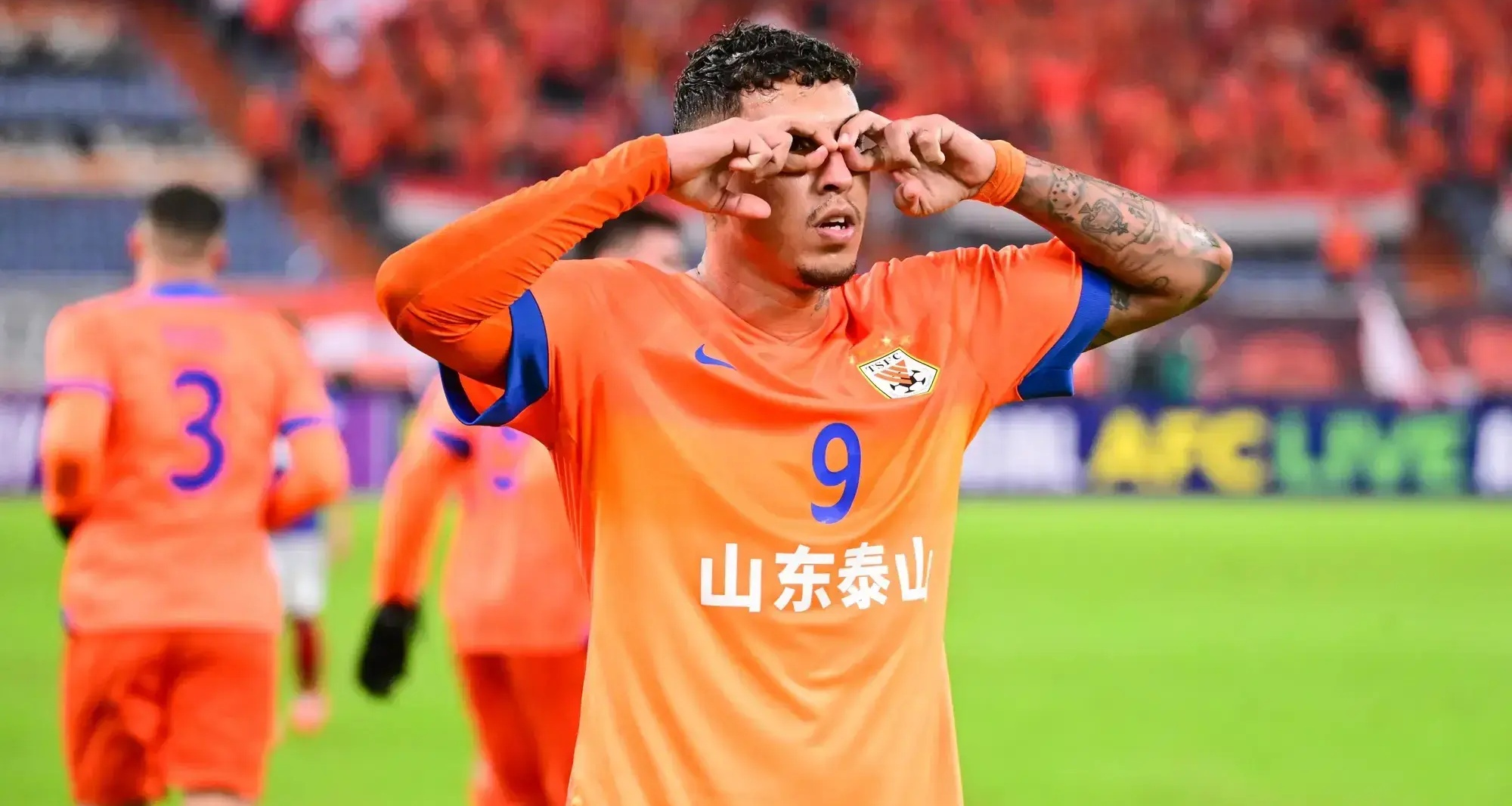 申花客场战平建业，暂时失去积分榜榜首的简单介绍