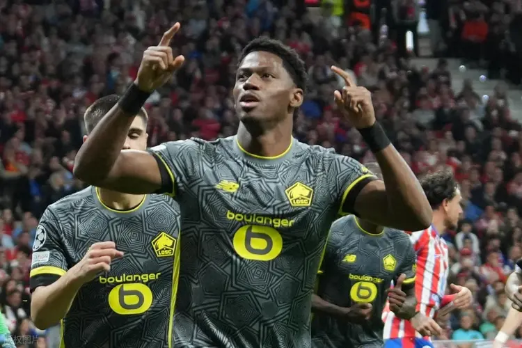 包含尤文图斯再遭失利,卫冕冠军身处困境的词条 包含尤文图斯再遭失利,卫冕冠军身处困境的词条