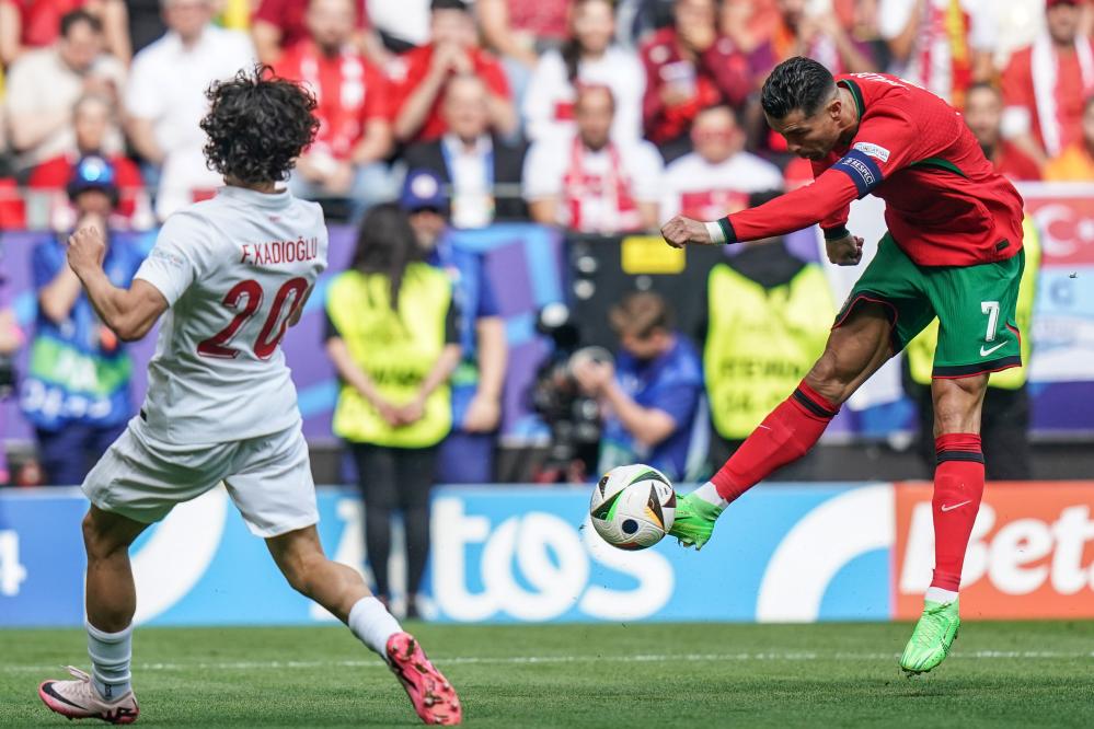 西班牙大胜法国,提前锁定欧锦赛资格 西班牙大胜法国,提前锁定欧锦赛资格