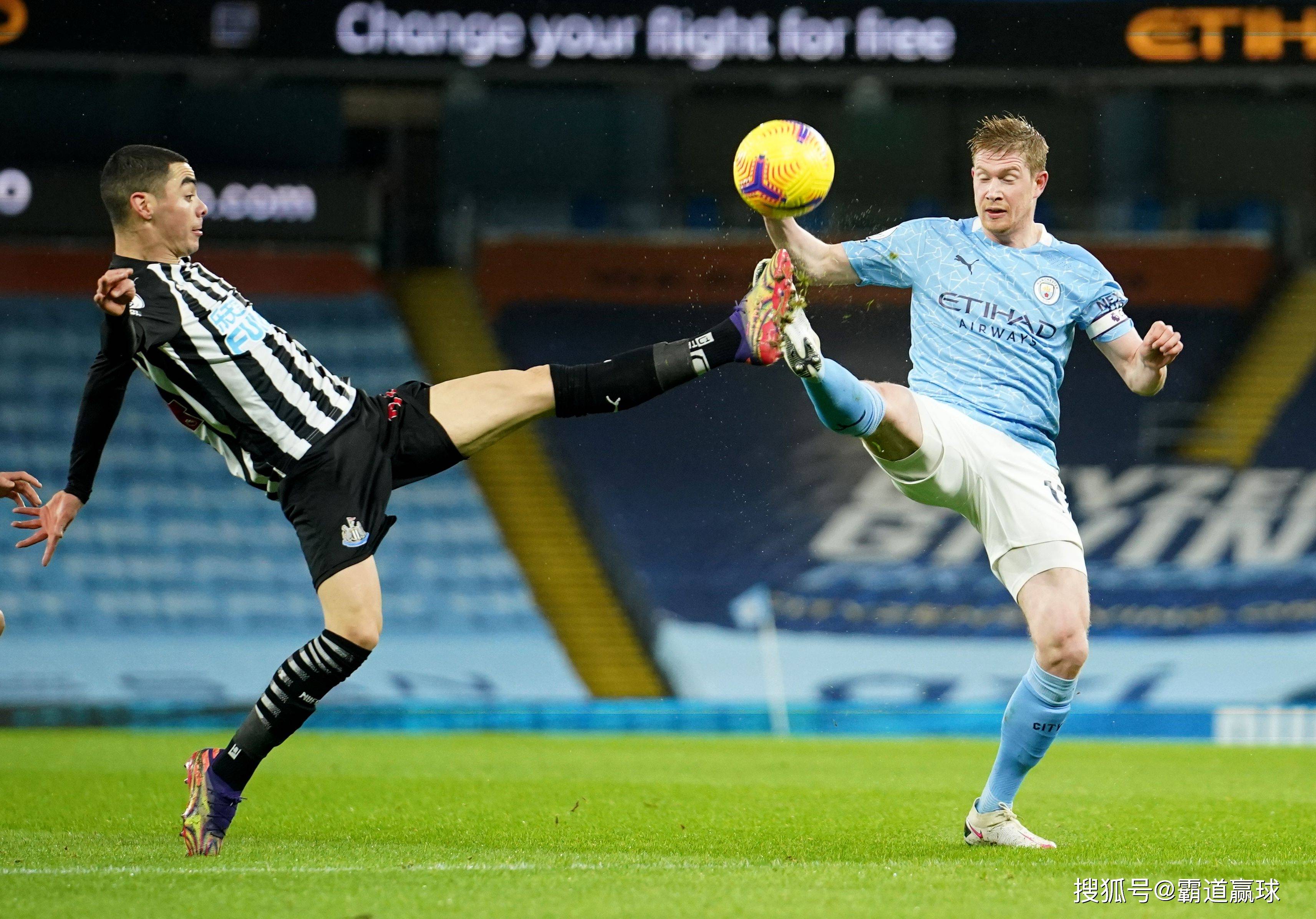 曼城大胜对手，继续追赶领头羊