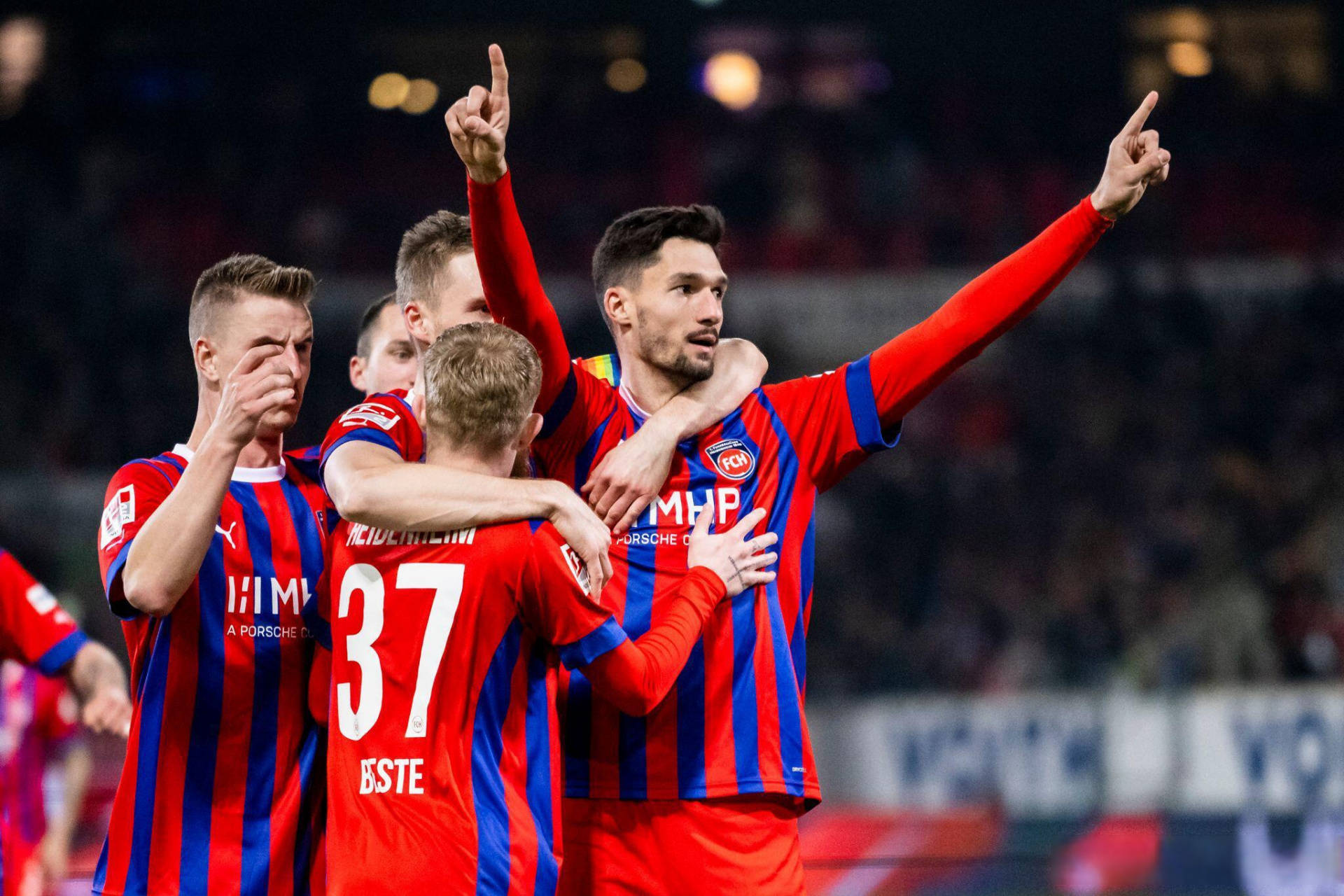 包含沃尔夫斯堡客场作战,一举击败对手的词条 包含沃尔夫斯堡客场作战,一举击败对手的词条