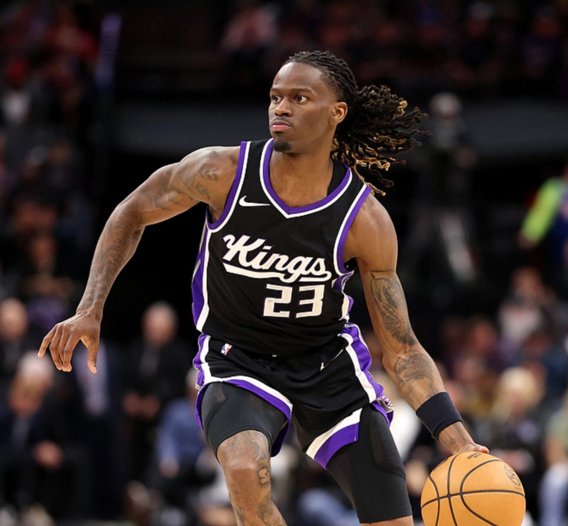 雄鹿主场大胜黄蜂,豪取三连胜壮大实力的简单介绍 雄鹿主场大胜黄蜂,豪取三连胜壮大实力的简单介绍